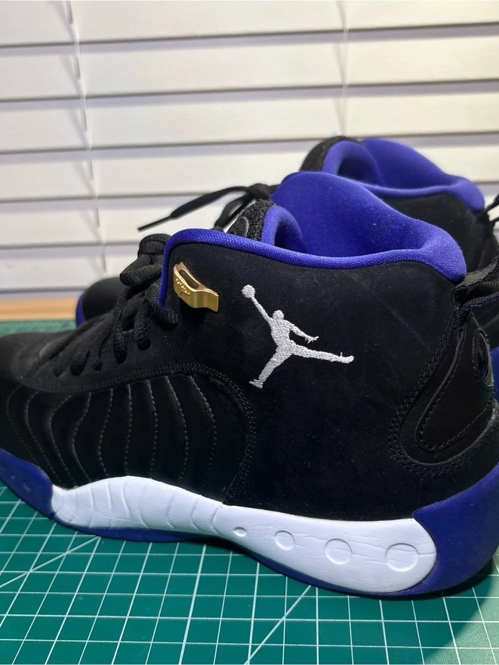 Jordan Jumpman Pro Men's Size 11 Basketball Sneakers Black and Concord